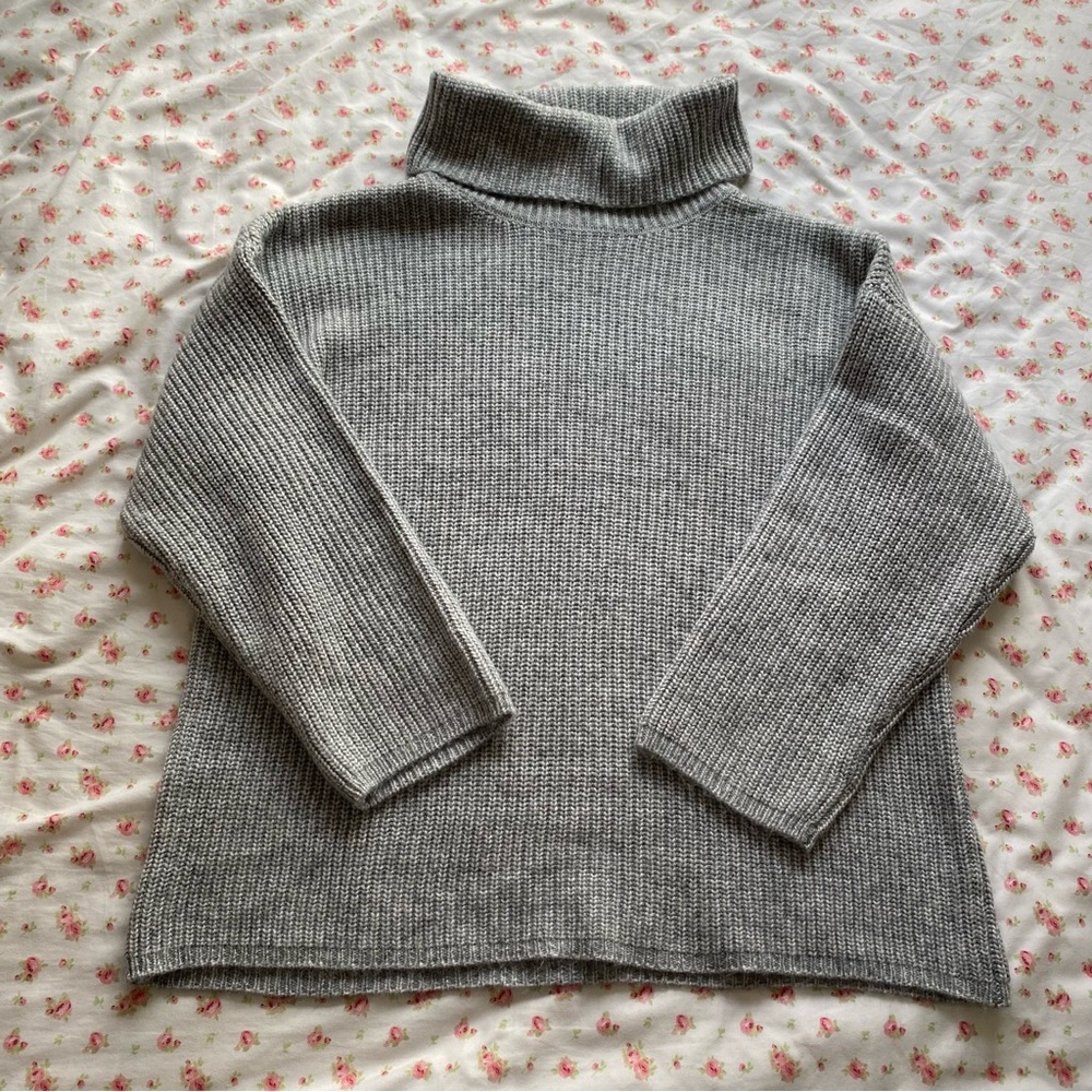 NWOT ASOS Design Heather Gray Turtleneck Sweater